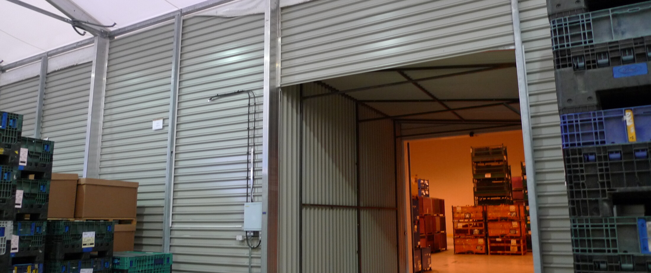 aganto-temporary-building-with-link-to-existing-structure