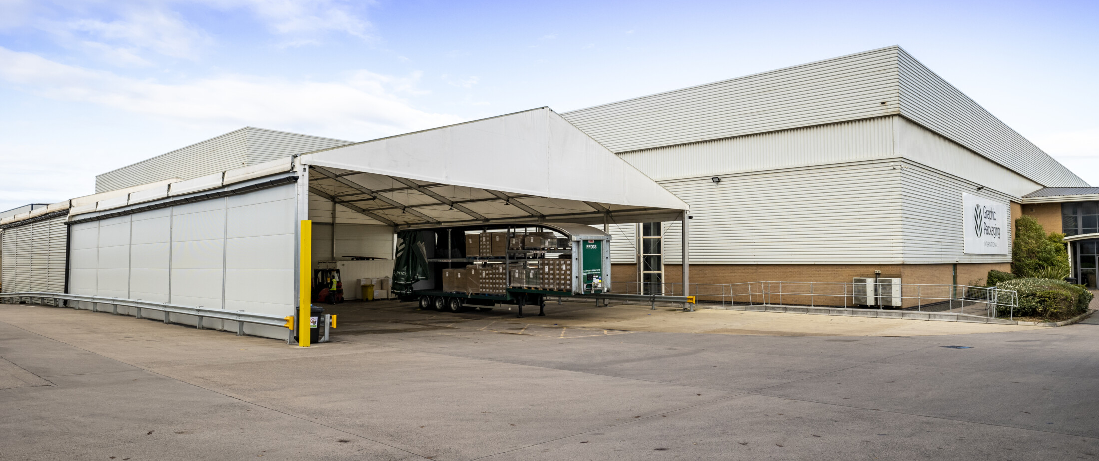 Weather-resistant-Aganto-temporary-canopy-for-industrial-storage