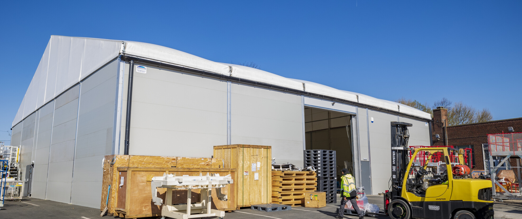 Temporary-warehouse-structure-for-inventory-at-Rolls-Royce