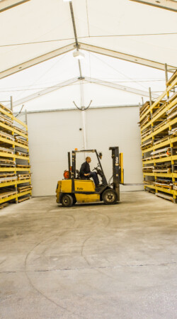 temporary-warehouse-for-storing-sheet-metal