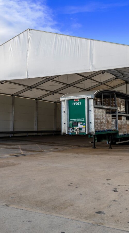 Temporary loading bay installation by aganto