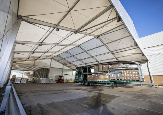 temporary-canopy-used-to-protect-products-from-the-outdoor-elements