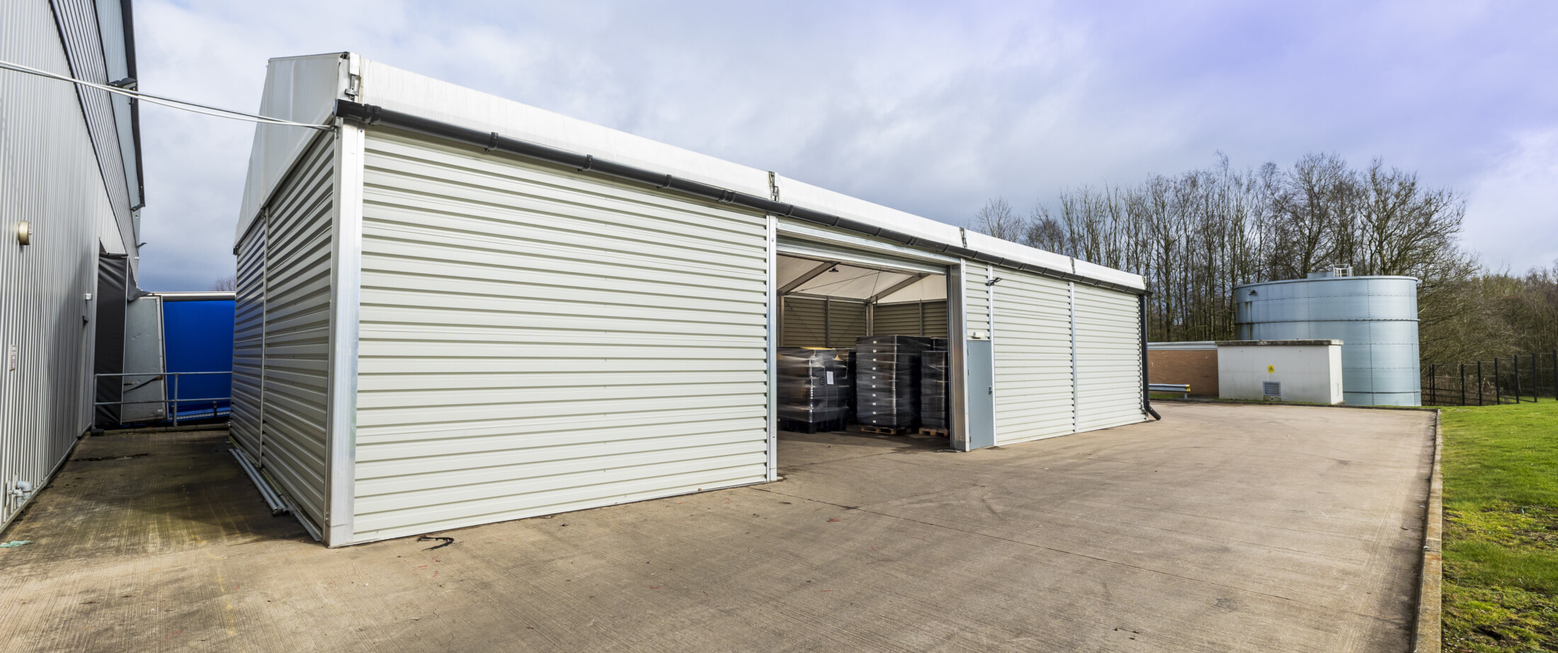 Non-insulated-temporary-warehouse-installed-by-Aganto